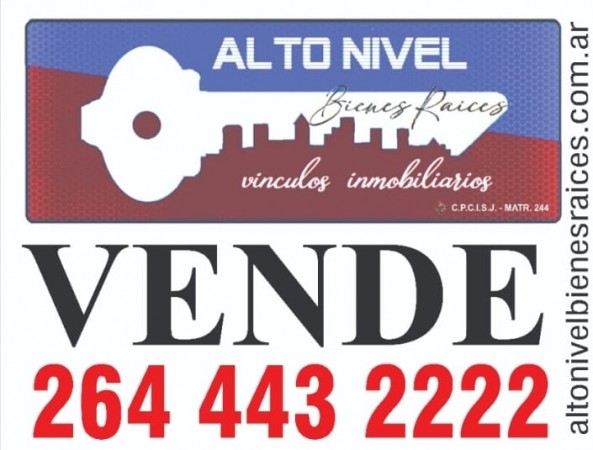 CASA EN ZONA RESIDENCIAL
